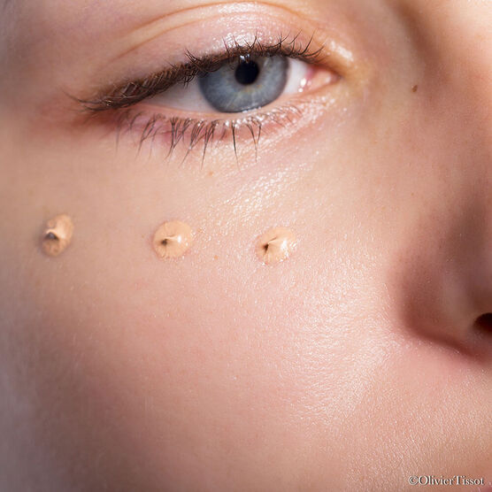 Corretivo e Anti-Olheiras Embryolisse